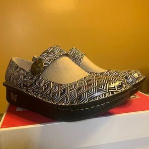 Alegria Shoes Paloma Pyramid